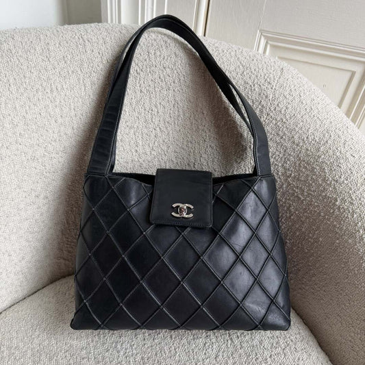 2000 Chanel CC Diamond Stitch Black Shoulder Bag