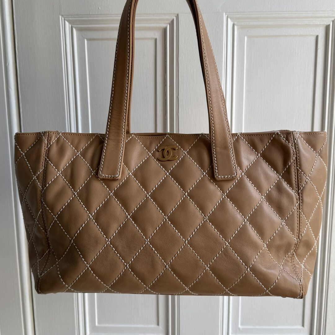 2004 Chanel CC Surpique Wild Stitch Caramel Brown Leather Tote Bag