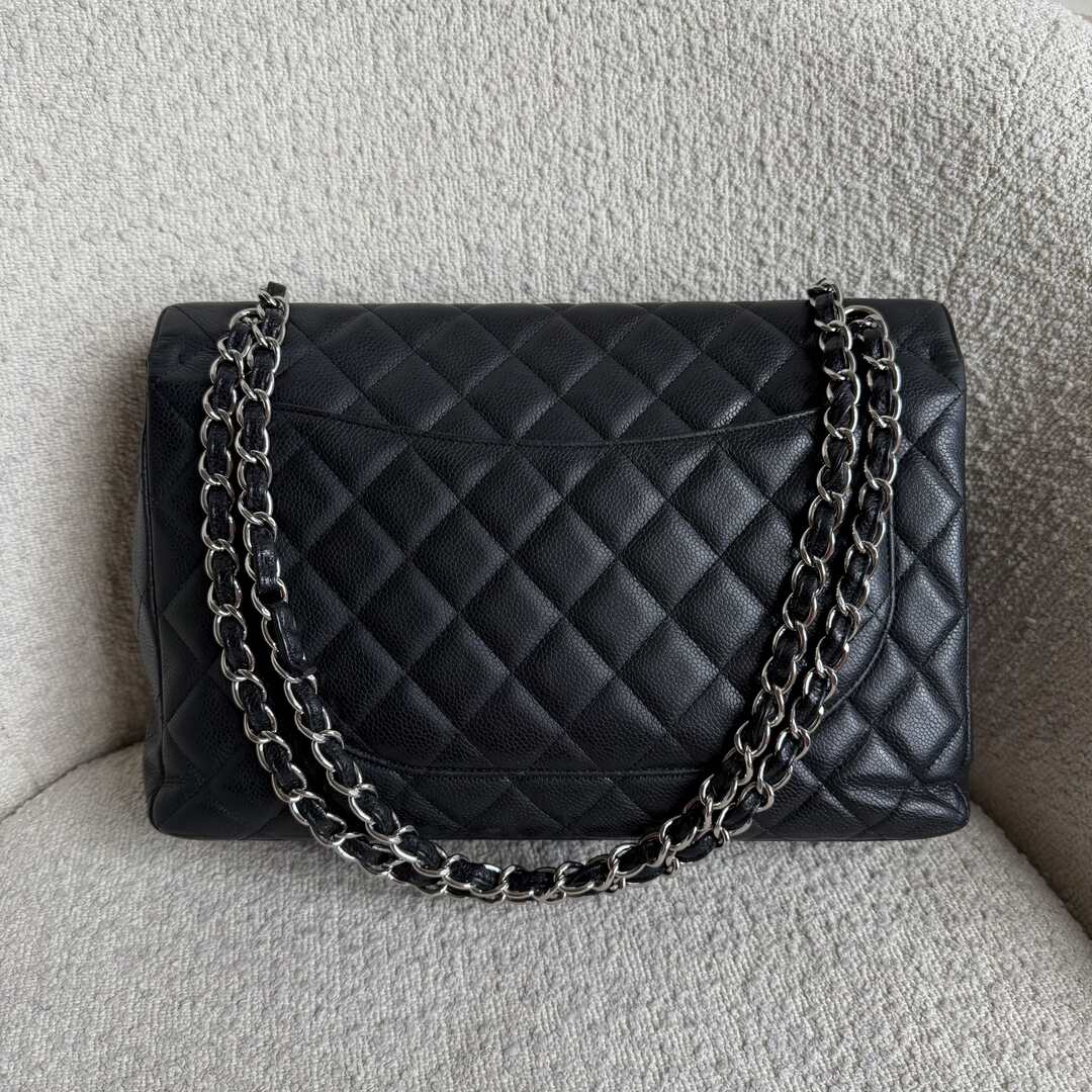 2010 Chanel CC Maxi Classic Caviar Single Flap Black Shoulder Bag
