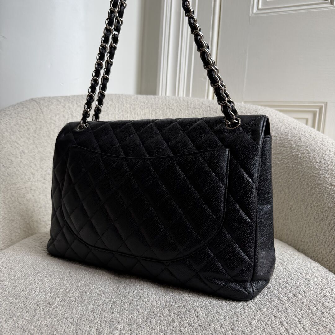 2010 Chanel CC Maxi Classic Caviar Single Flap Black Shoulder Bag