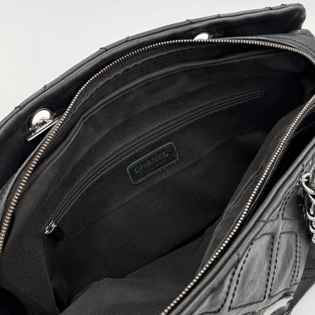 2005 Chanel CC Wild Stitch Black Leather Shoulder Bag