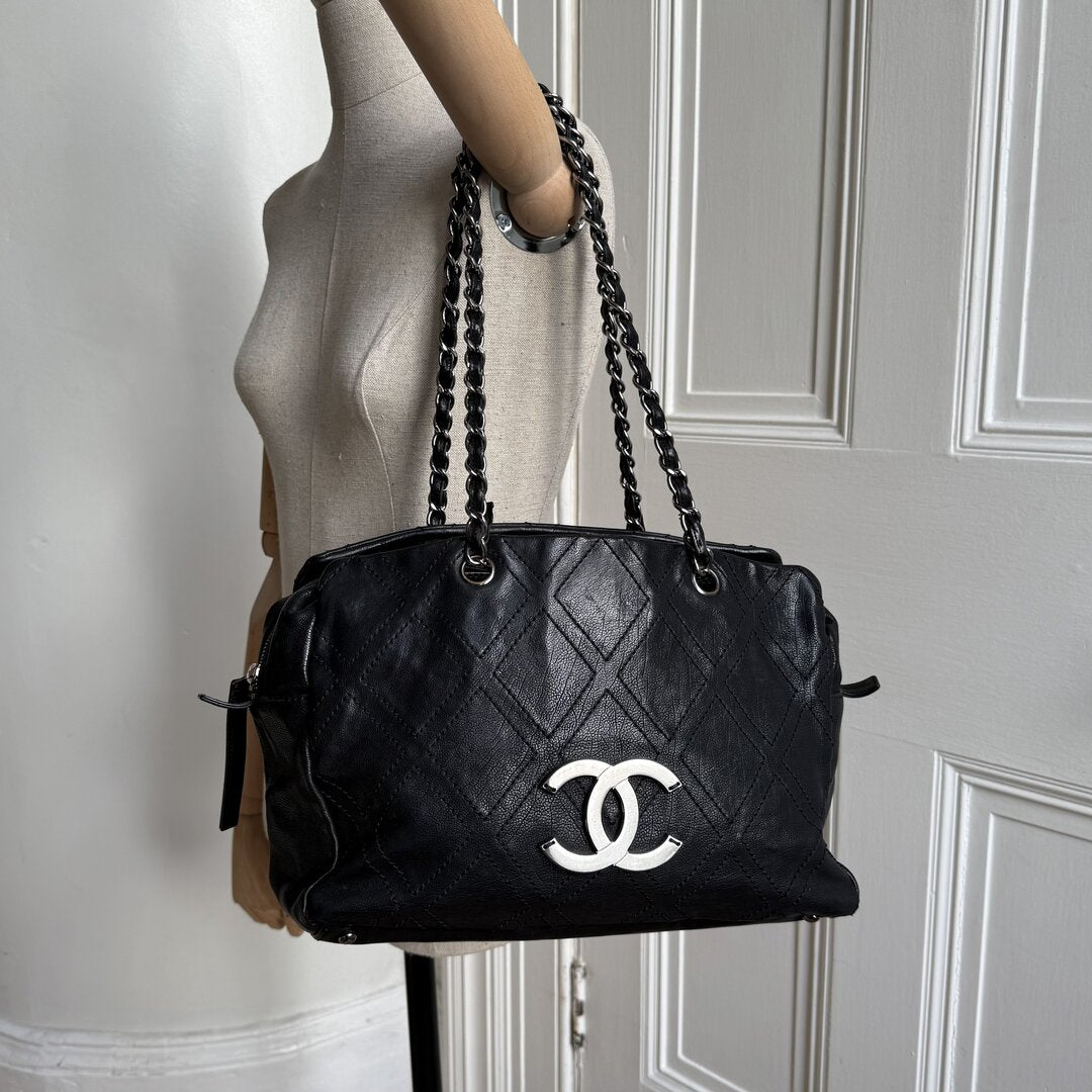 2005 Chanel CC Wild Stitch Black Leather Shoulder Bag