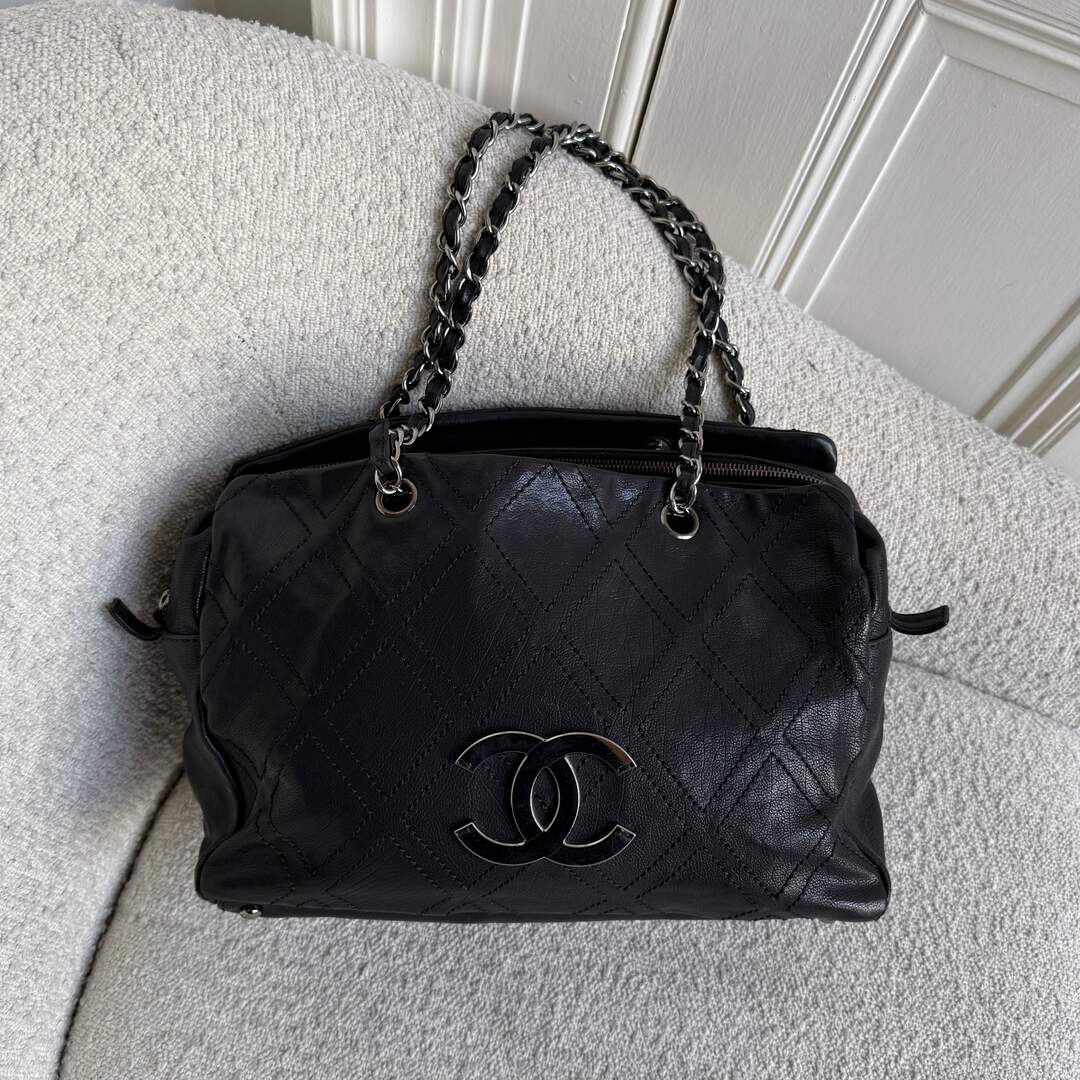 2005 Chanel CC Wild Stitch Black Leather Shoulder Bag