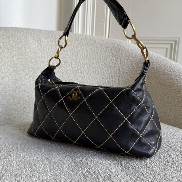 2005 Chanel CC Surpique Wild Stitch Black Leather Handbag