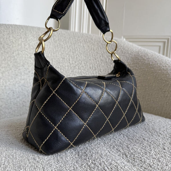 2005 Chanel CC Surpique Wild Stitch Black Leather Handbag