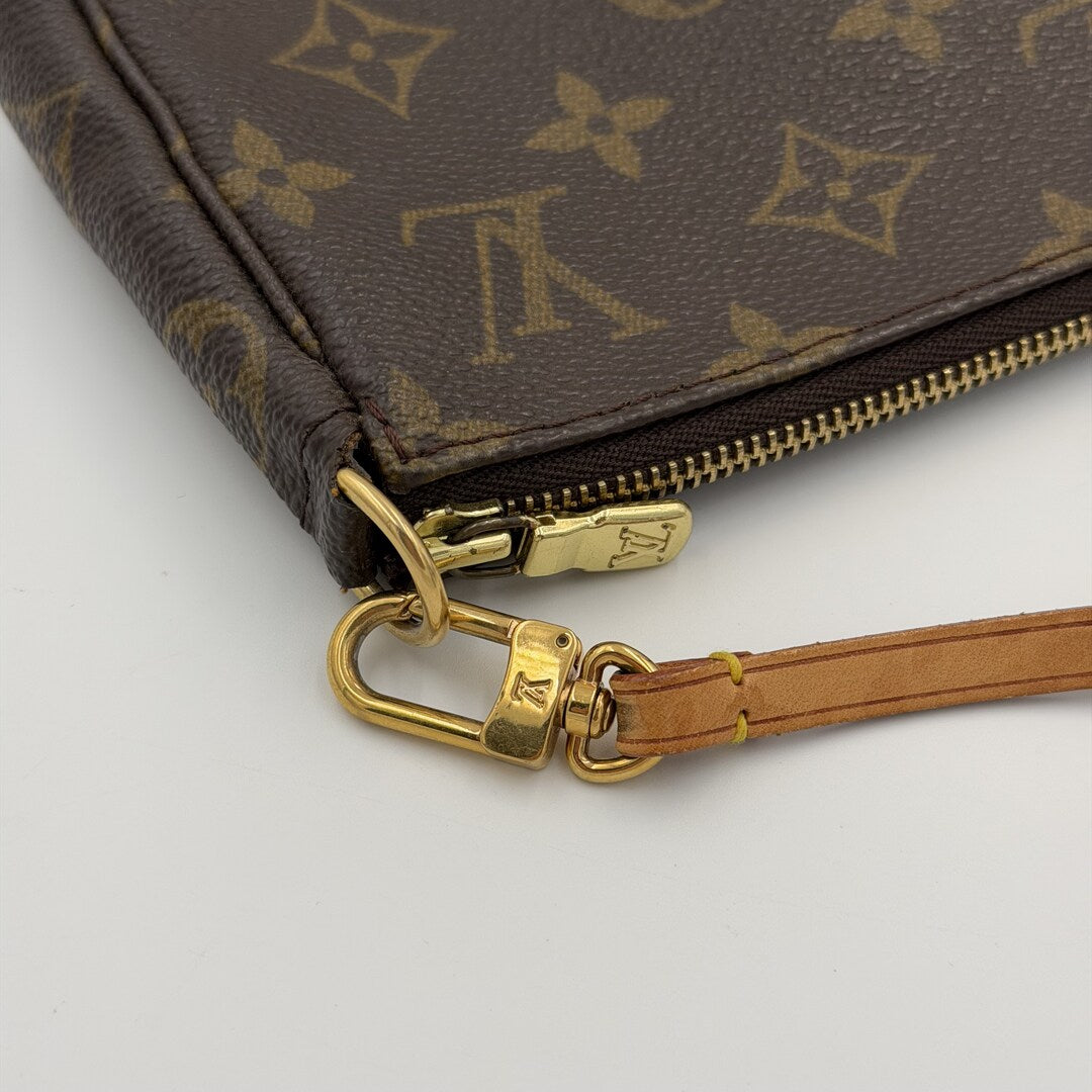 2000 Louis Vuitton Monogram Pochette Accessories Shoulder Bag