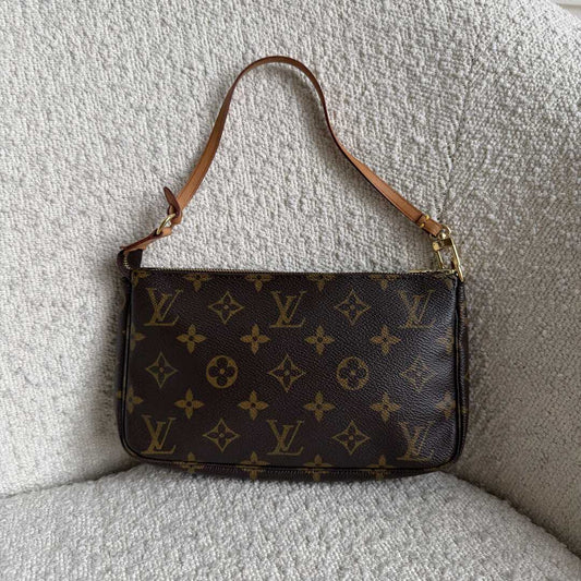 2005 Louis Vuitton Monogram Pochette Accessories Shoulder Bag