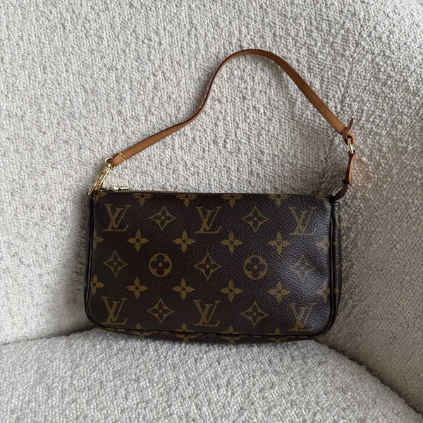2005 Louis Vuitton Monogram Pochette Accessories Shoulder Bag