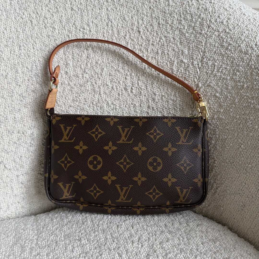 2000 Louis Vuitton Monogram Pochette Accessories Shoulder Bag