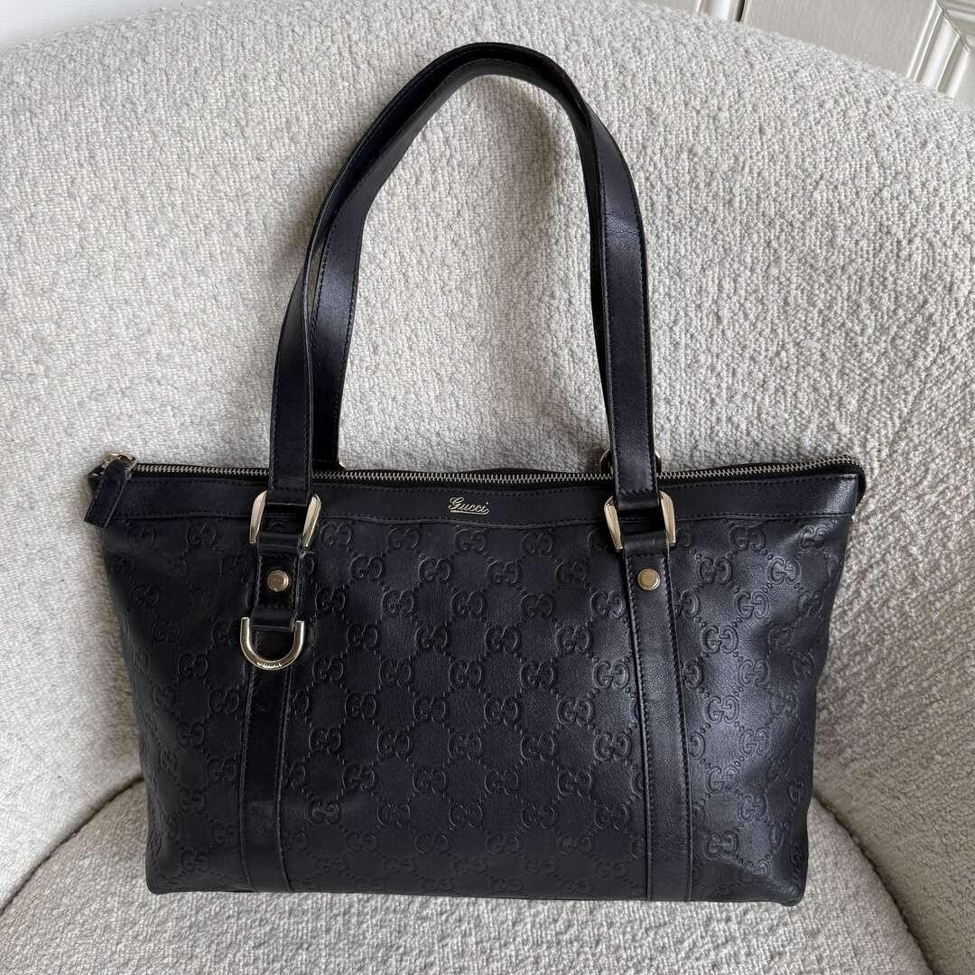 Gucci Guccissima Abbey Black Leather Shoulder Bag