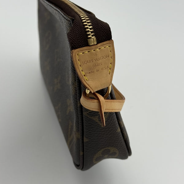 2007 Louis Vuitton Monogram Pochette Accessories Shoulder Bag