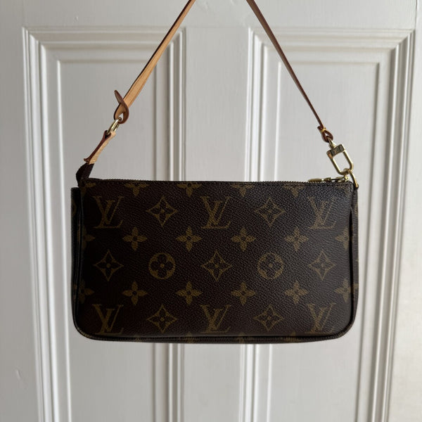 2007 Louis Vuitton Monogram Pochette Accessories Shoulder Bag
