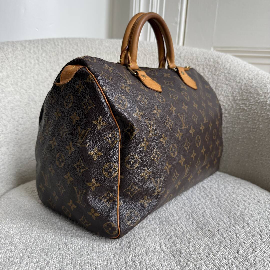 Louis Vuitton Monogram Speedy 35 Handbag