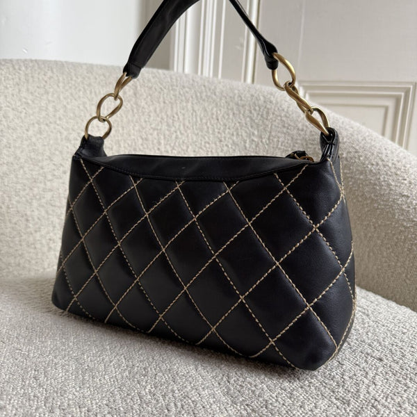 2005 Chanel CC Surpique Wild Stitch Black Leather Handbag