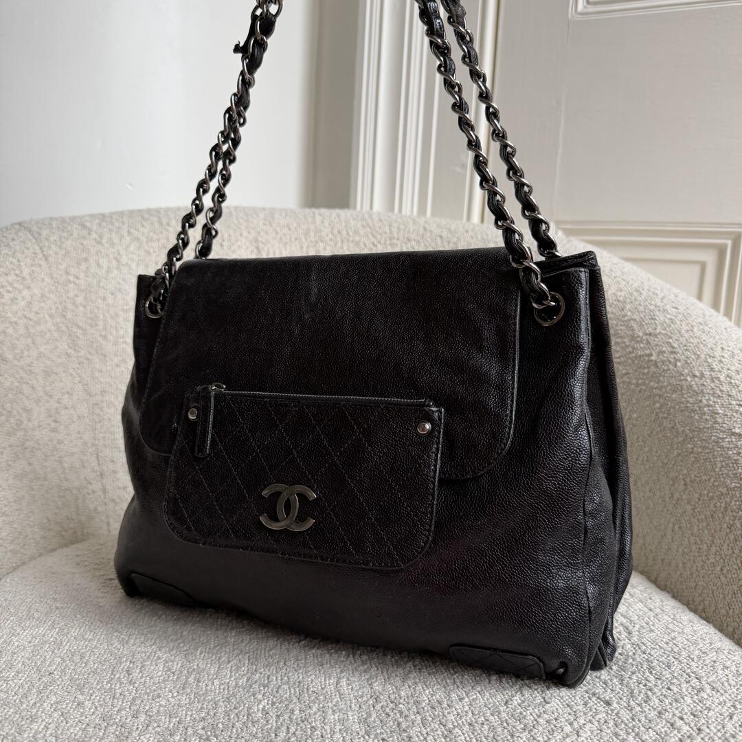 2007 Chanel Caviar Pocket In The City Flap Black Shoulder Bag