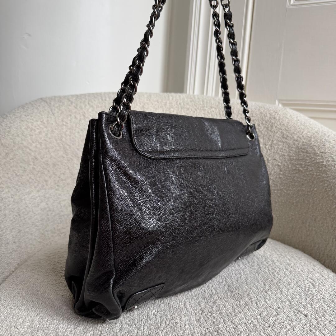 2007 Chanel Caviar Pocket In The City Flap Black Shoulder Bag