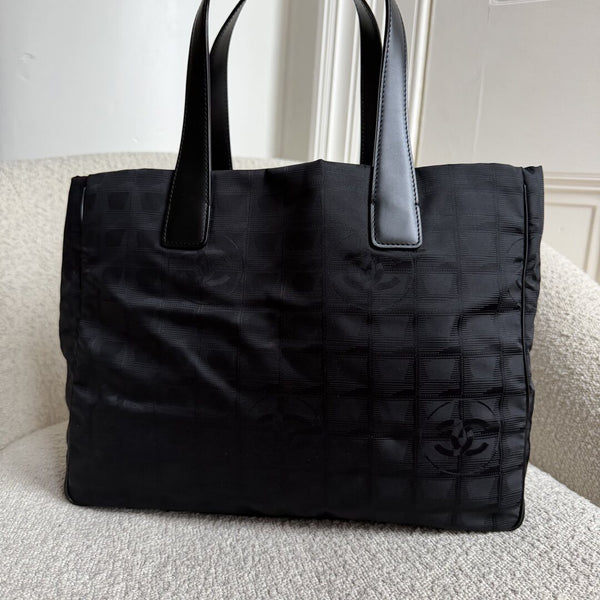 2005 Chanel CC Travel Line Black Tote Bag