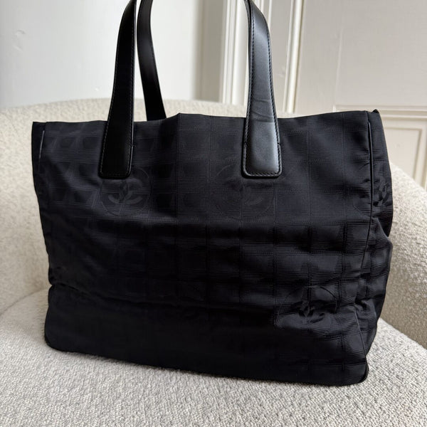2005 Chanel CC Travel Line Black Tote Bag