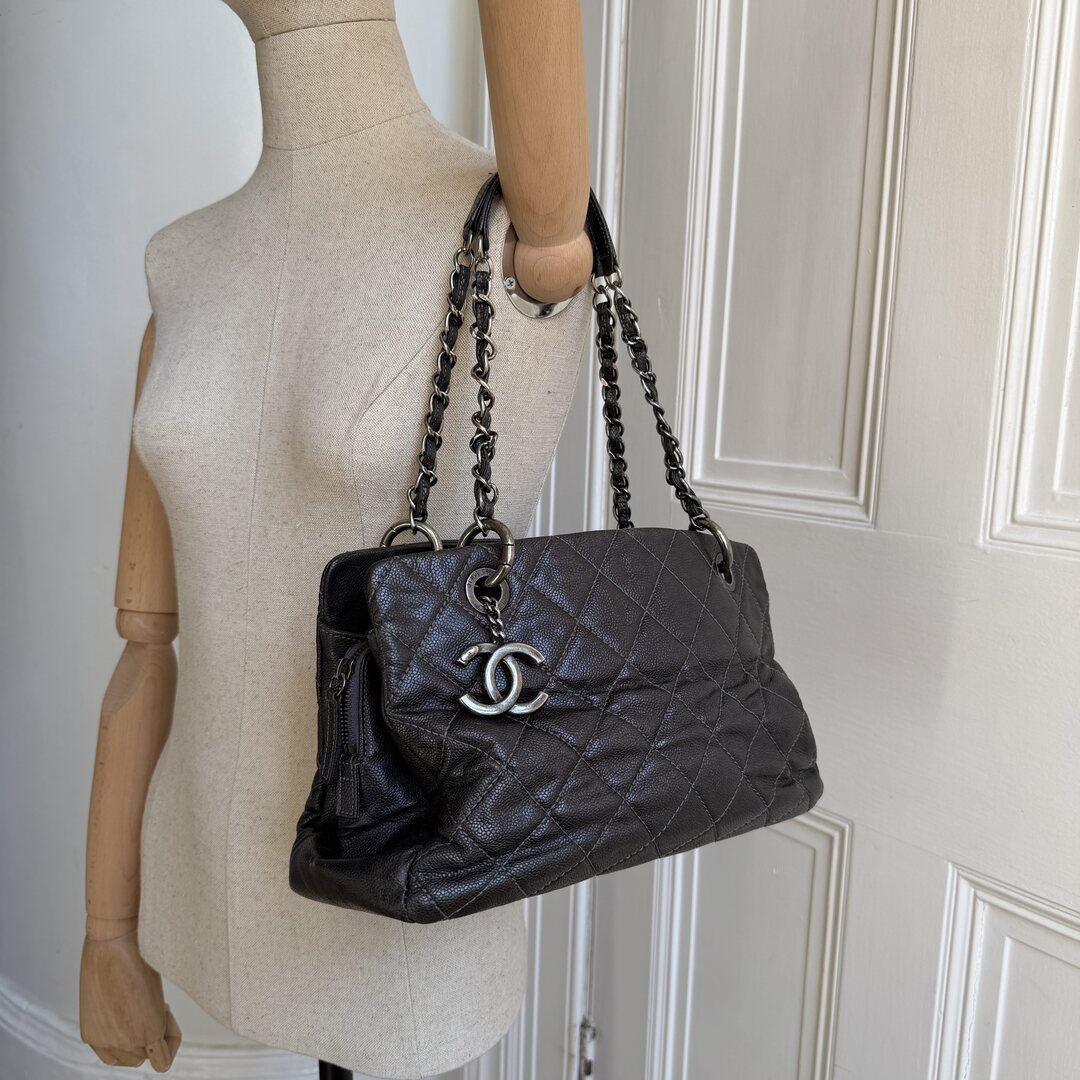 2013 Chanel Chic Shopping Caviar Black Leather Tote Bag