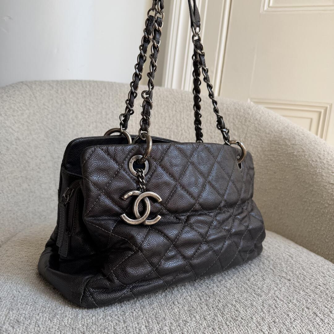2013 Chanel Chic Shopping Caviar Black Leather Tote Bag