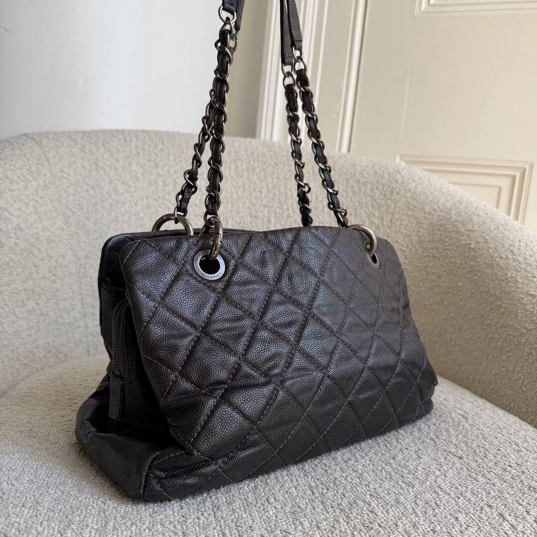 2013 Chanel Chic Shopping Caviar Black Leather Tote Bag