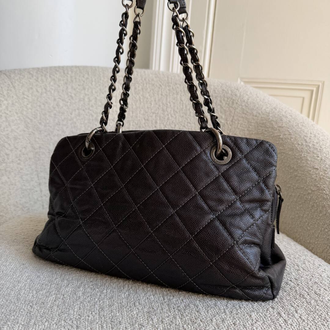 2013 Chanel Chic Shopping Caviar Black Leather Tote Bag