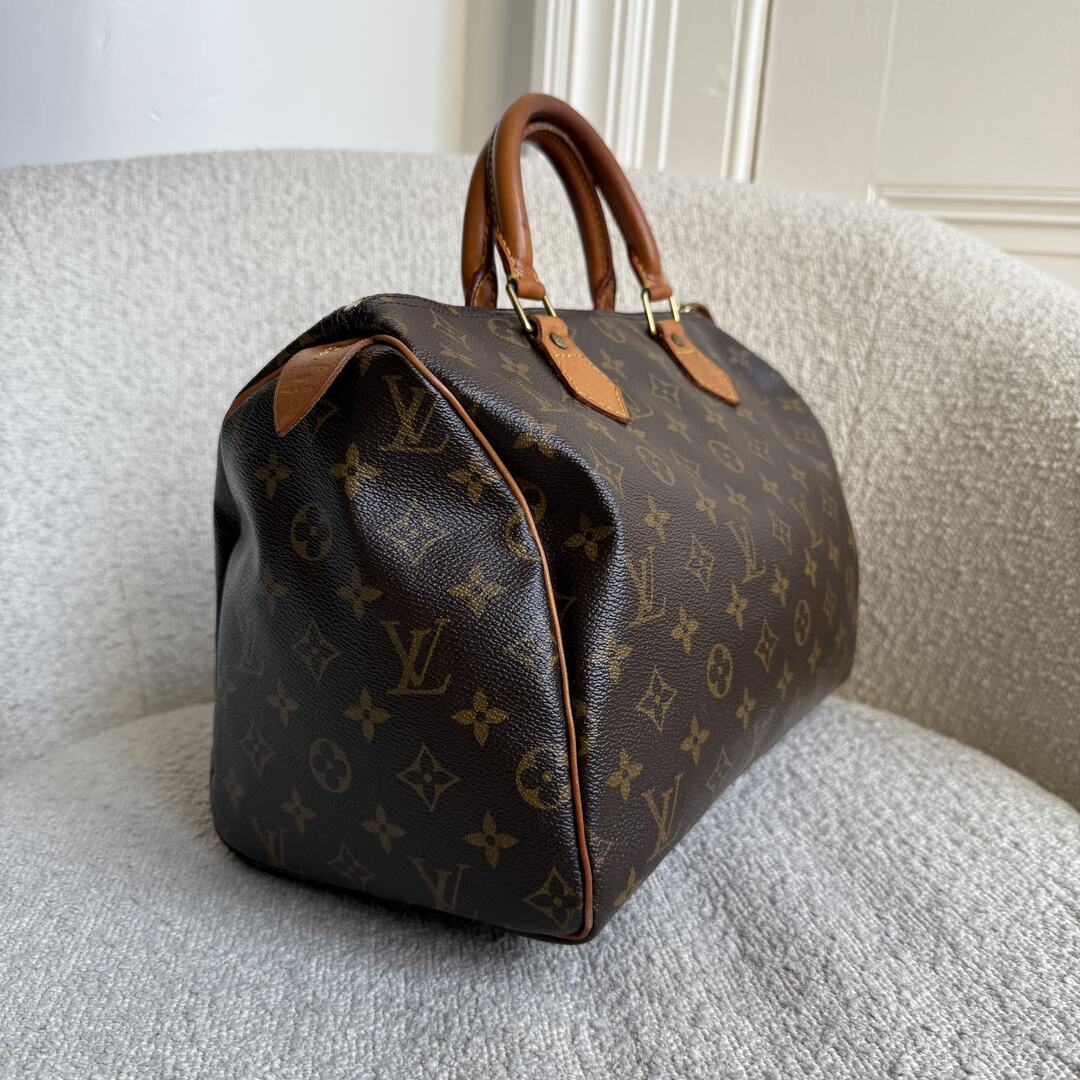 Louis Vuitton Monogram Speedy 30 Handbag