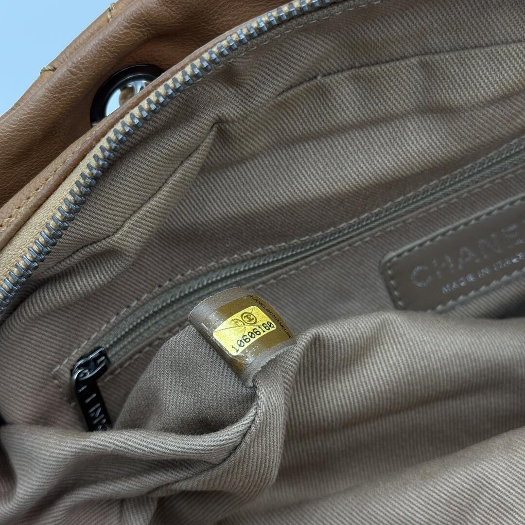 2005 Chanel CC Wild Stitch Caramel Brown Leather Shoulder Bag