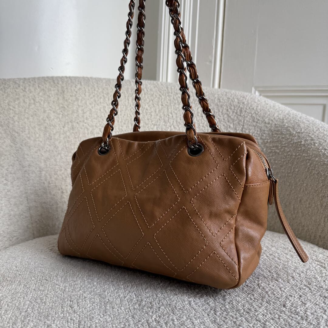 2005 Chanel CC Wild Stitch Caramel Brown Leather Shoulder Bag