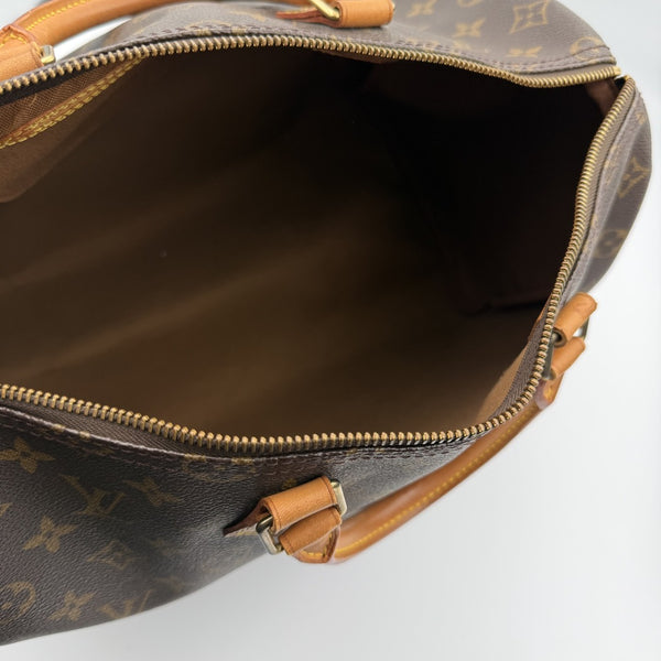 Louis Vuitton Monogram Speedy 30 Handbag