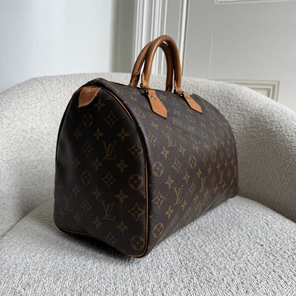 Louis Vuitton Monogram Speedy 30 Handbag
