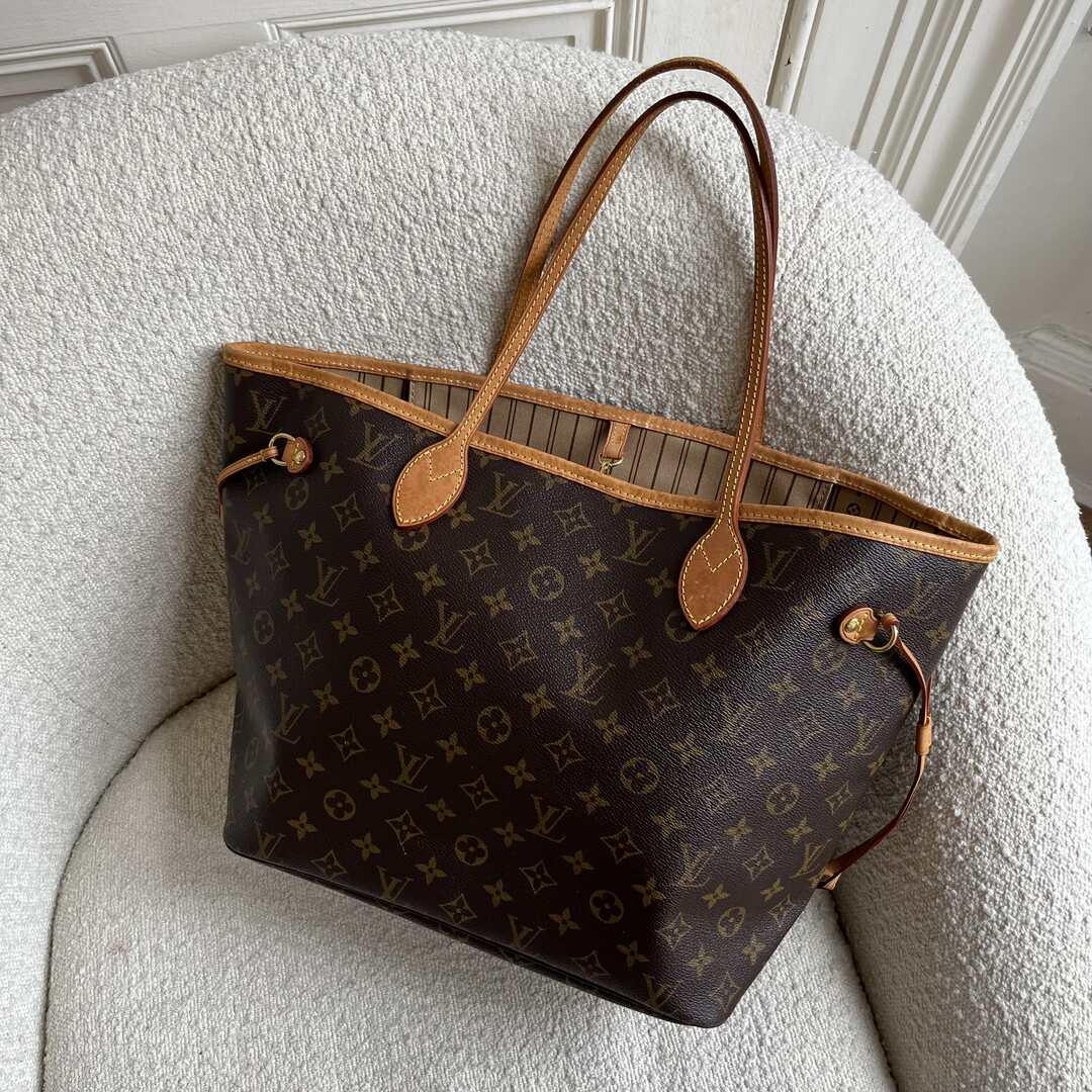 Louis Vuitton Monogram Neverfull MM Tote Bag