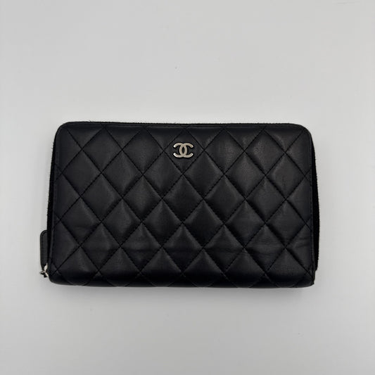 2011 Chanel CC Matelasse Lambskin Black Leather Long Zip Wallet