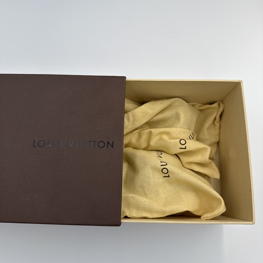 2005 Louis Vuitton Blue Denim Kitten Heels