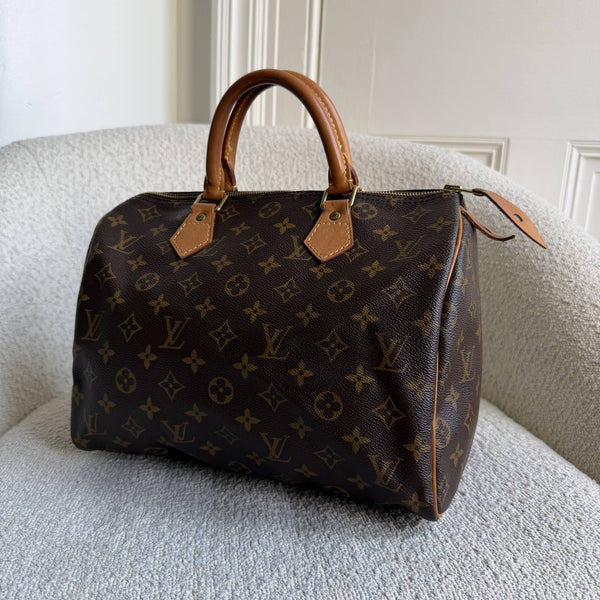 Louis Vuitton Monogram Speedy 30 Handbag