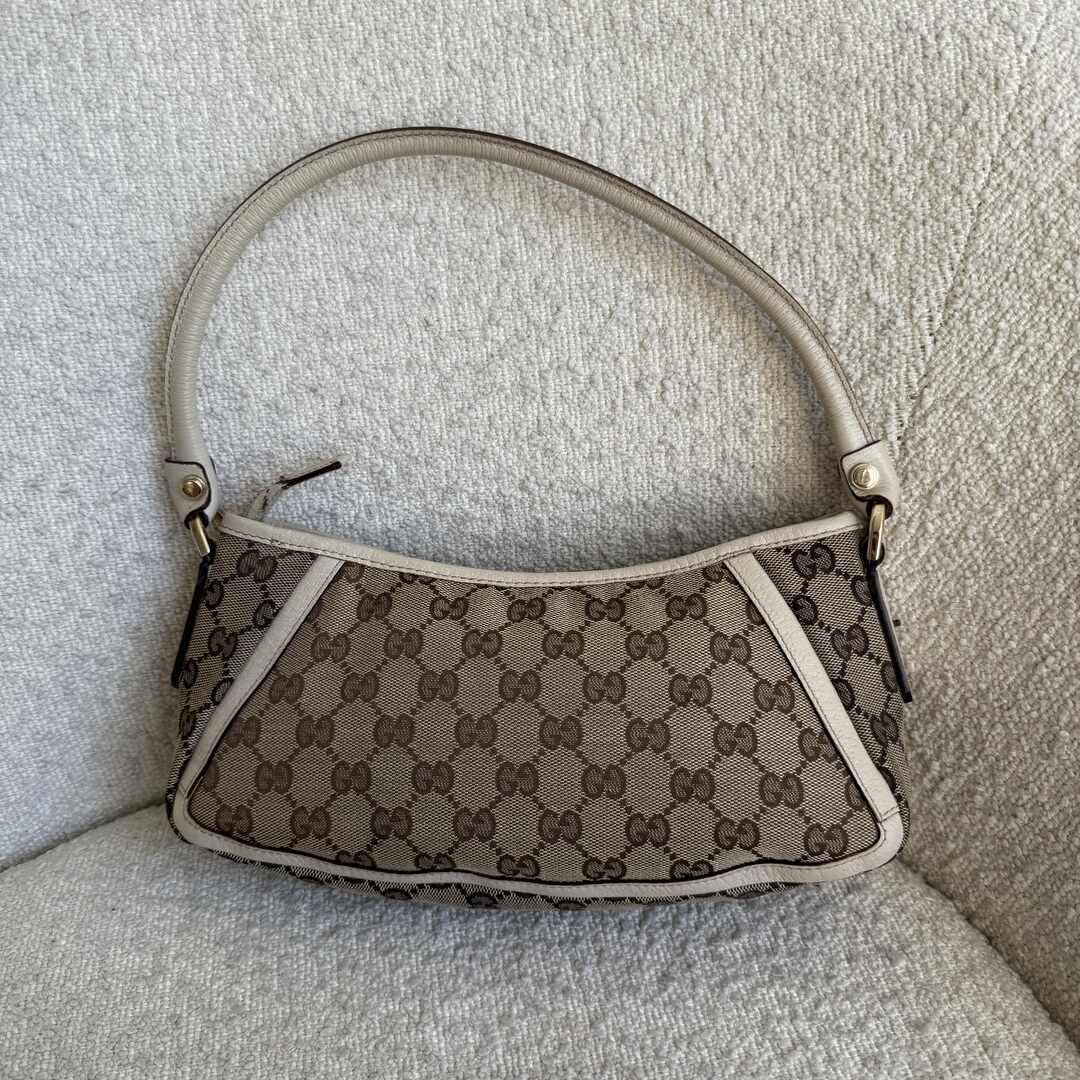 Gucci Mini Abbey D Ring White Shoulder Bag