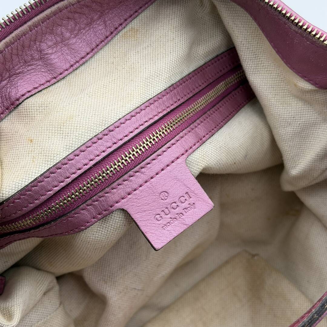 Gucci GG Canvas Heart-Brit Hobo Pink Shoulder Bag