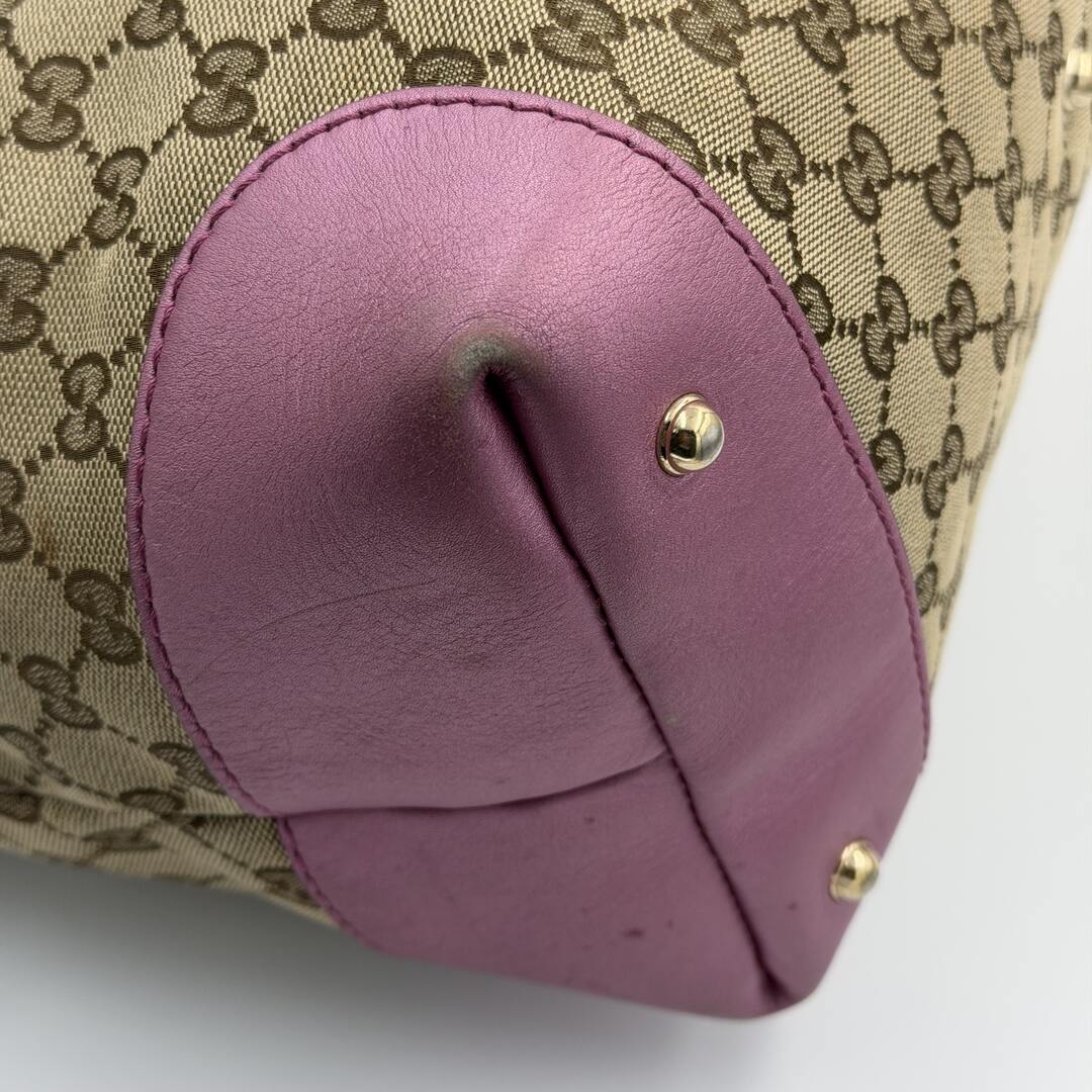 Gucci GG Canvas Heart-Brit Hobo Pink Shoulder Bag