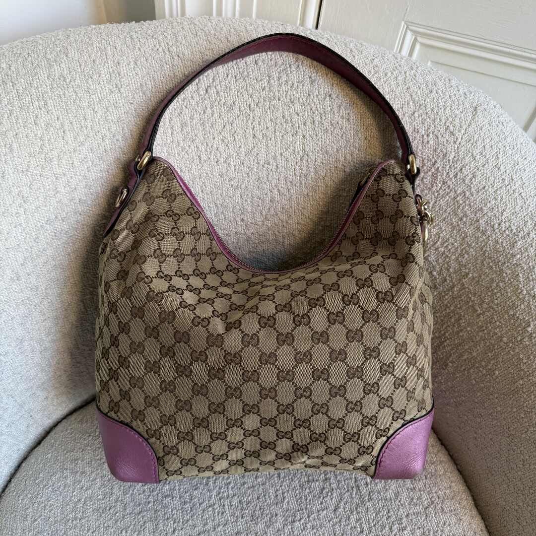 Gucci GG Canvas Heart-Brit Hobo Pink Shoulder Bag