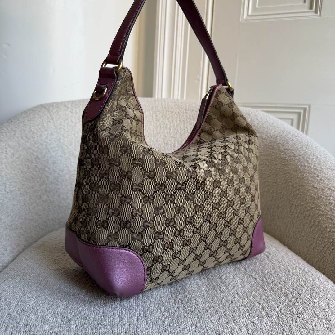 Gucci GG Canvas Heart-Brit Hobo Pink Shoulder Bag