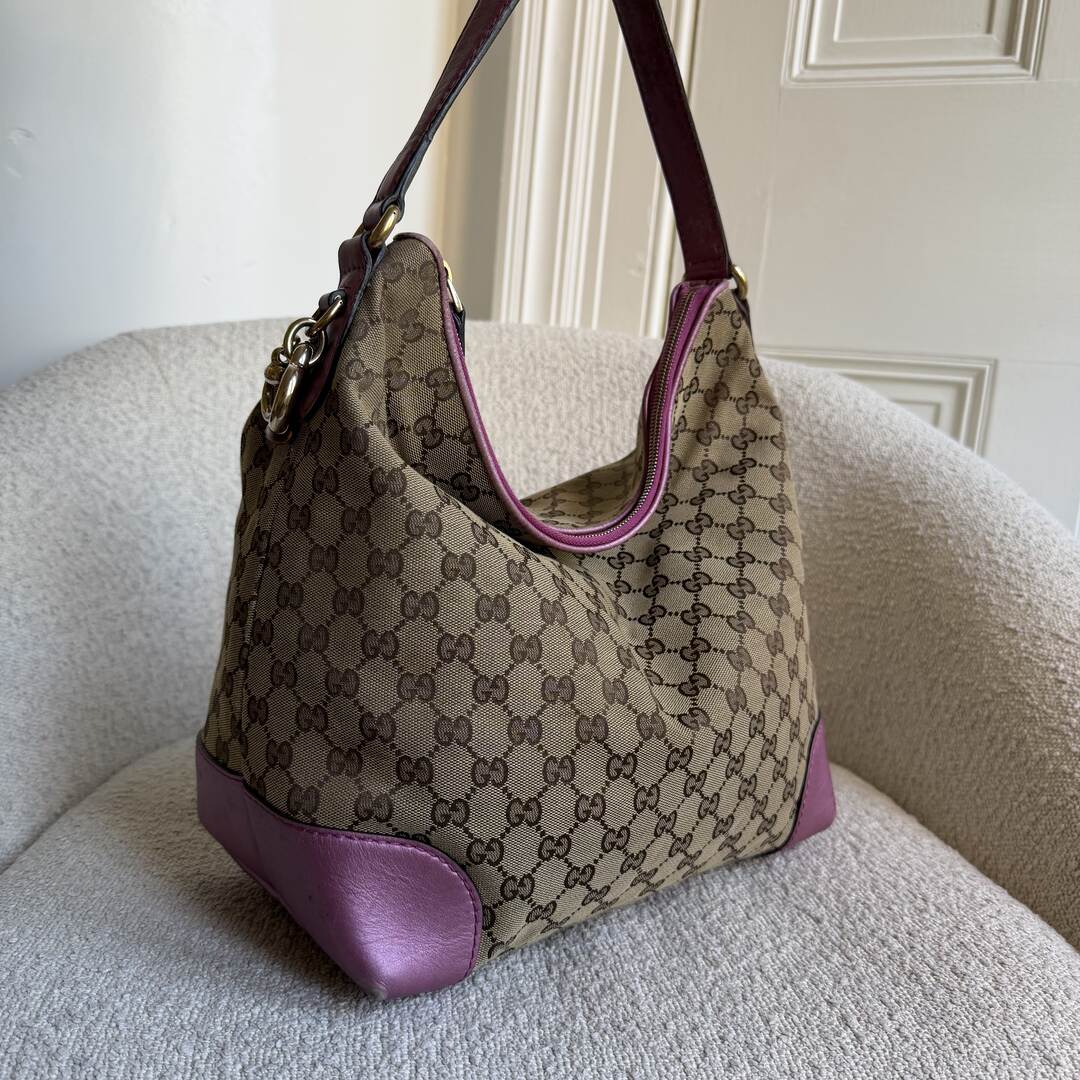 Gucci GG Canvas Heart-Brit Hobo Pink Shoulder Bag