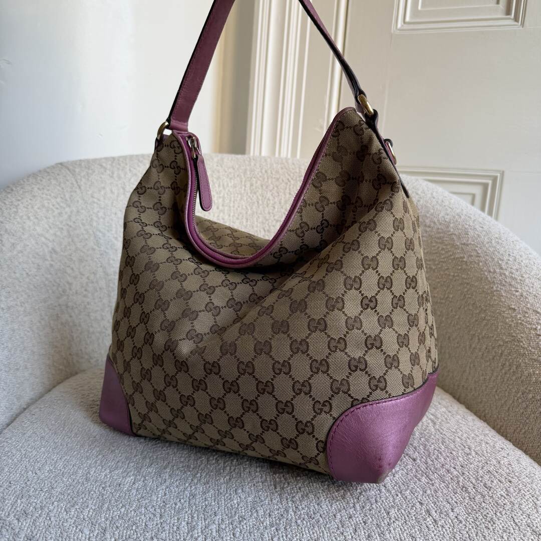 Gucci GG Canvas Heart-Brit Hobo Pink Shoulder Bag
