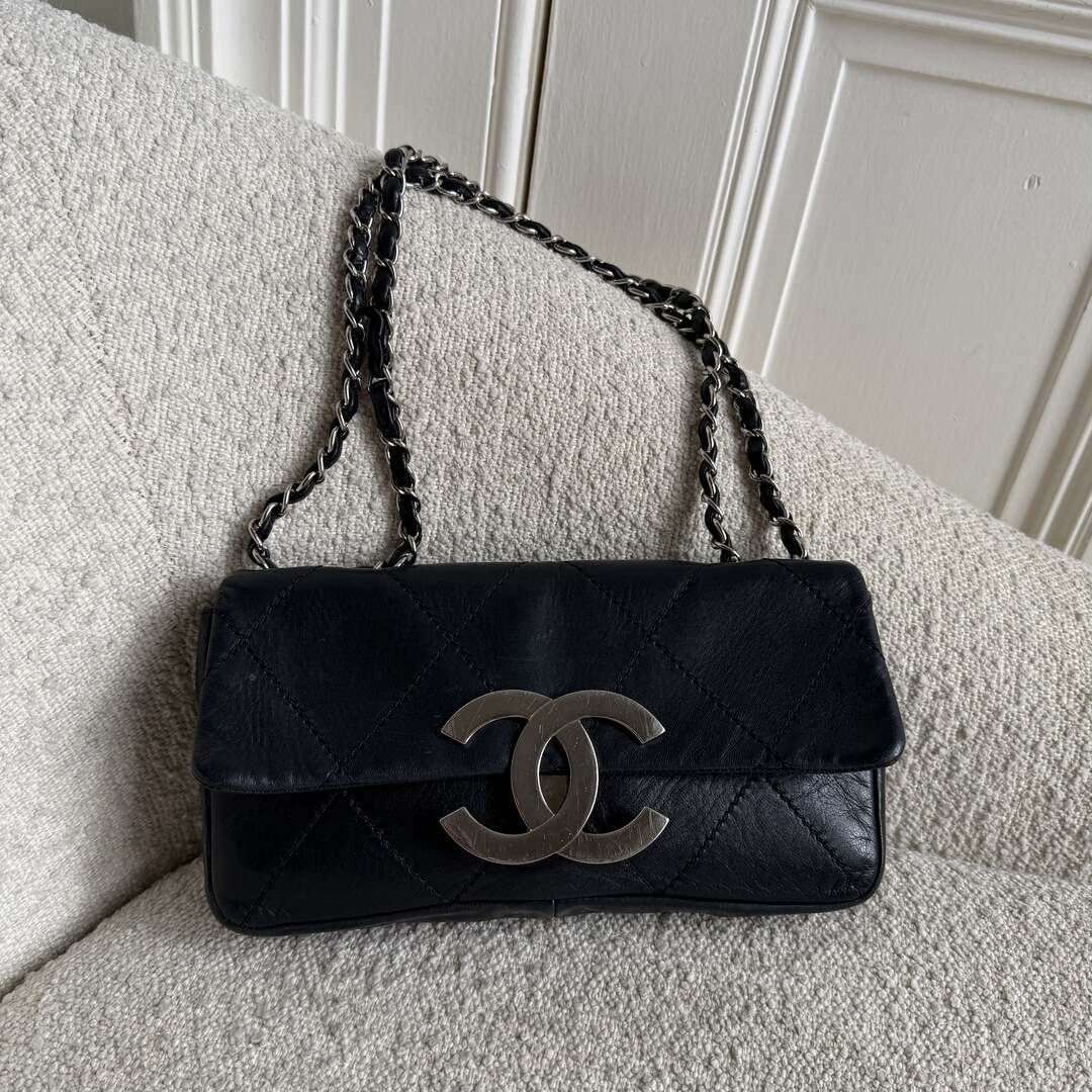 2005 Chanel Oversized CC Diamond Stitch Flap Black Shoulder Bag