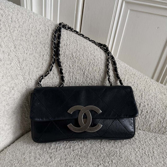2005 Chanel Oversized CC Diamond Stitch Flap Black Shoulder Bag