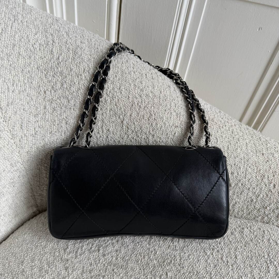 2005 Chanel Oversized CC Diamond Stitch Flap Black Shoulder Bag