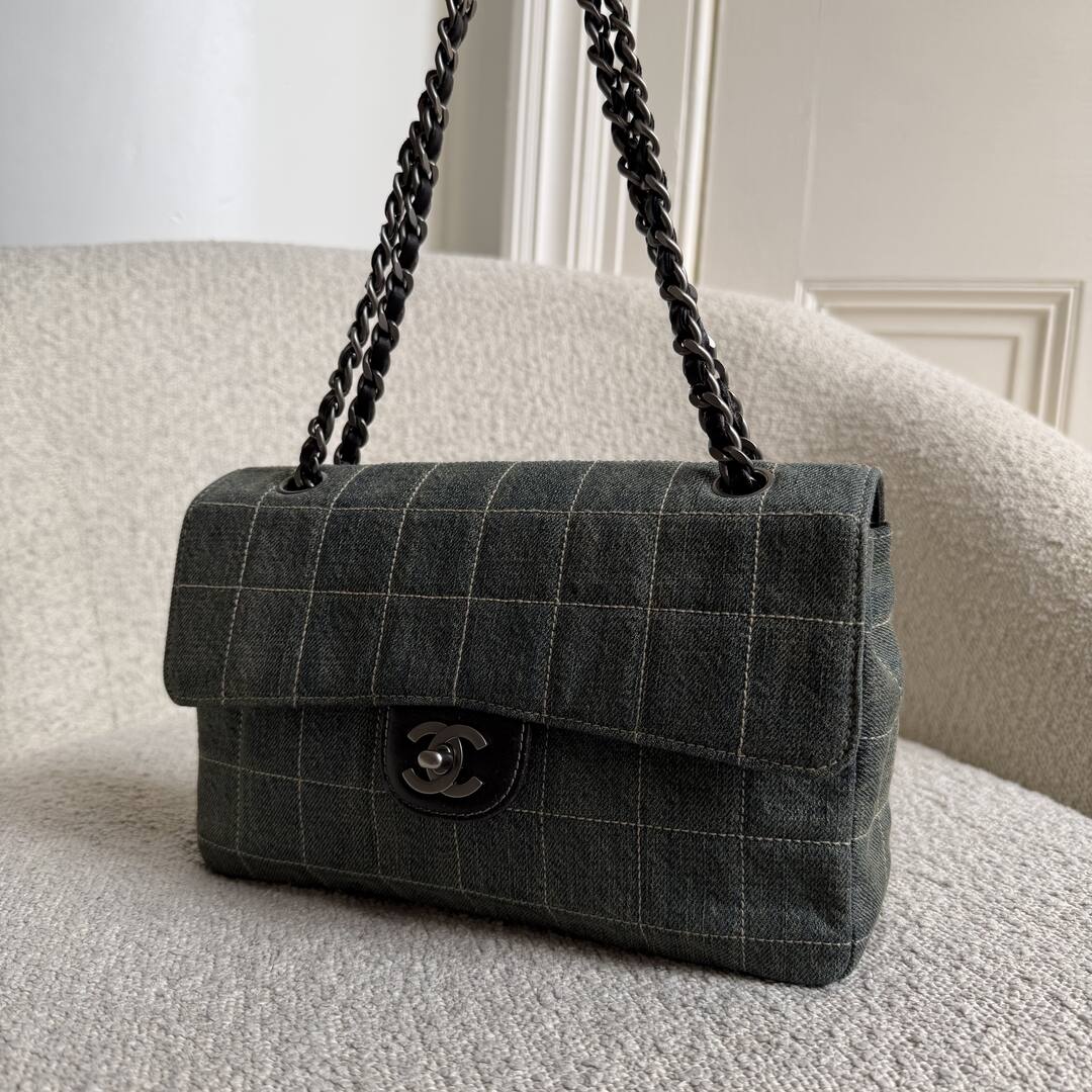 2000 Chanel Blue Denim Chocolate Bar Flap Shoulder Bag
