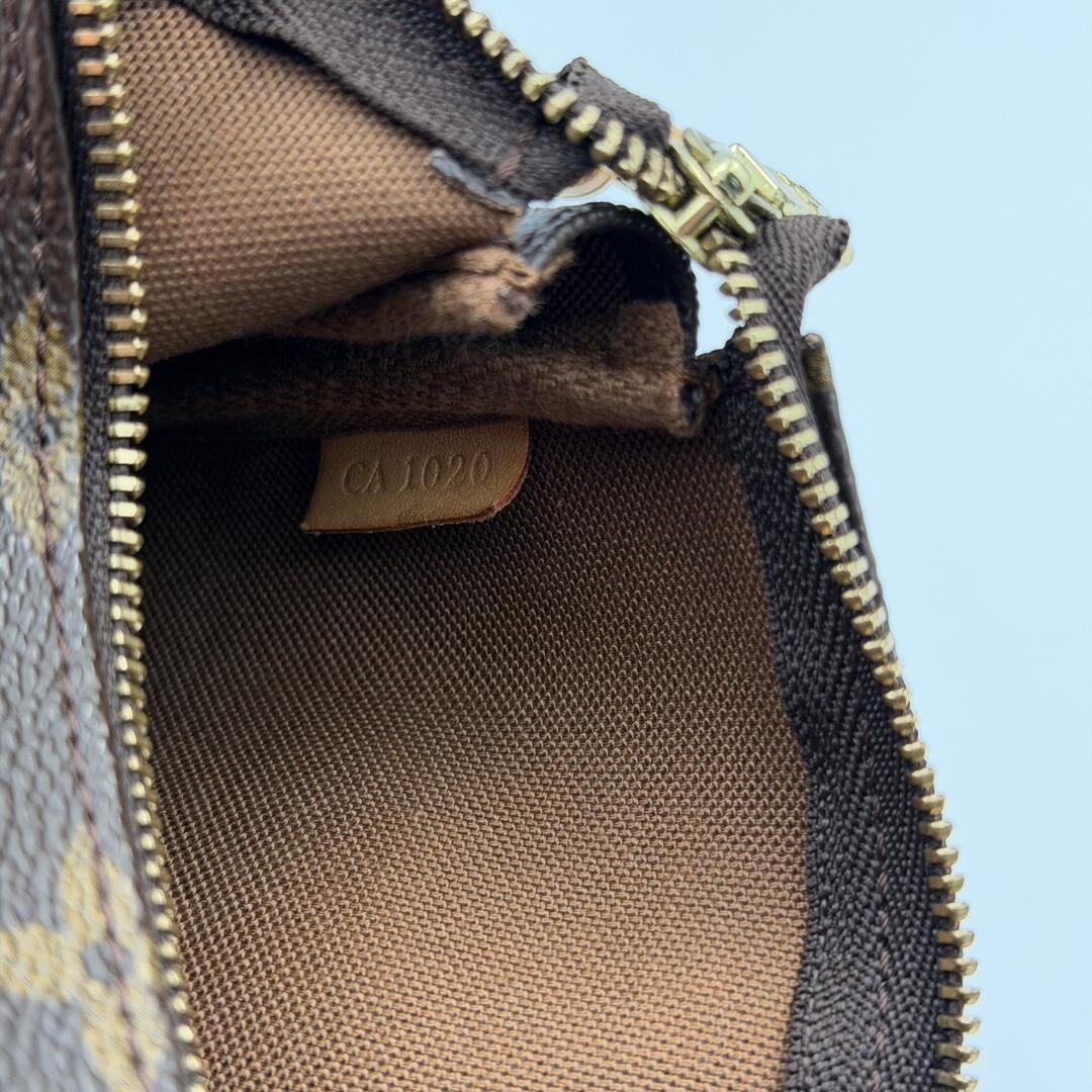 2000 Louis Vuitton Monogram Pochette Accessories Shoulder Bag