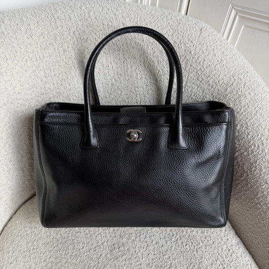 2014 Chanel Executive Cerf Caviar Black Leather Tote Bag