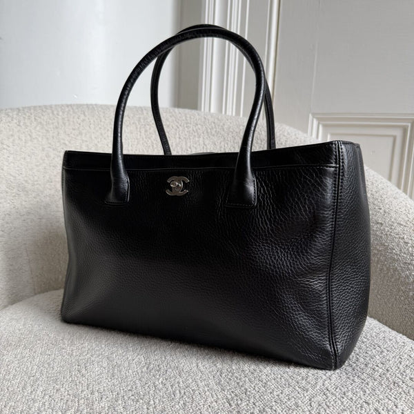 2014 Chanel Executive Cerf Caviar Black Leather Tote Bag