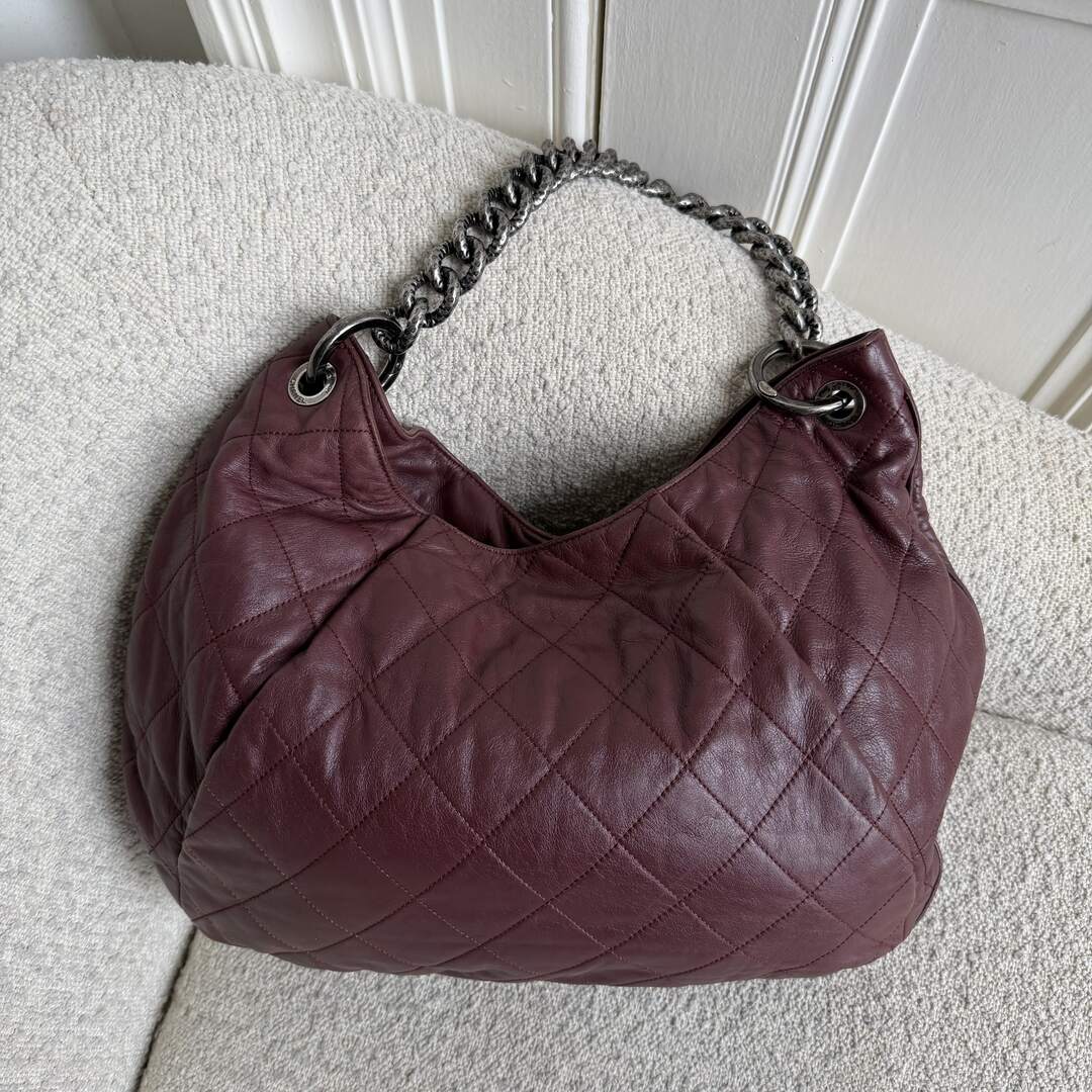 2012 Chanel Burgundy Quilted Pleats Hobo Leather Shoulder Bag